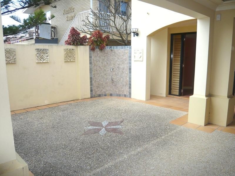 24 Alfred Street, Mermaid Beach QLD 4218