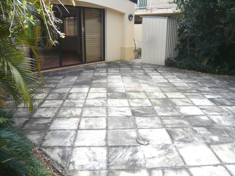 24 Alfred Street, Mermaid Beach QLD 4218