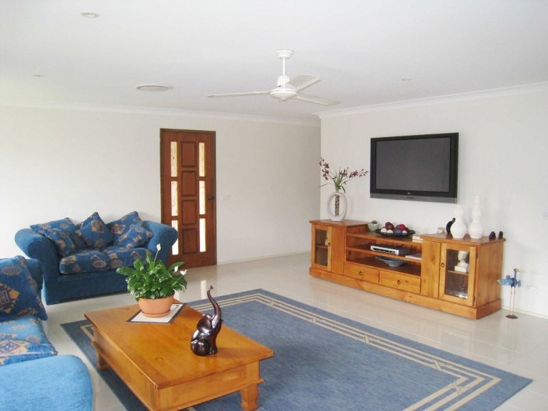 16 Namatjira Court, Broadbeach Waters QLD 4218