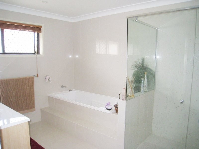 16 Namatjira Court, Broadbeach Waters QLD 4218