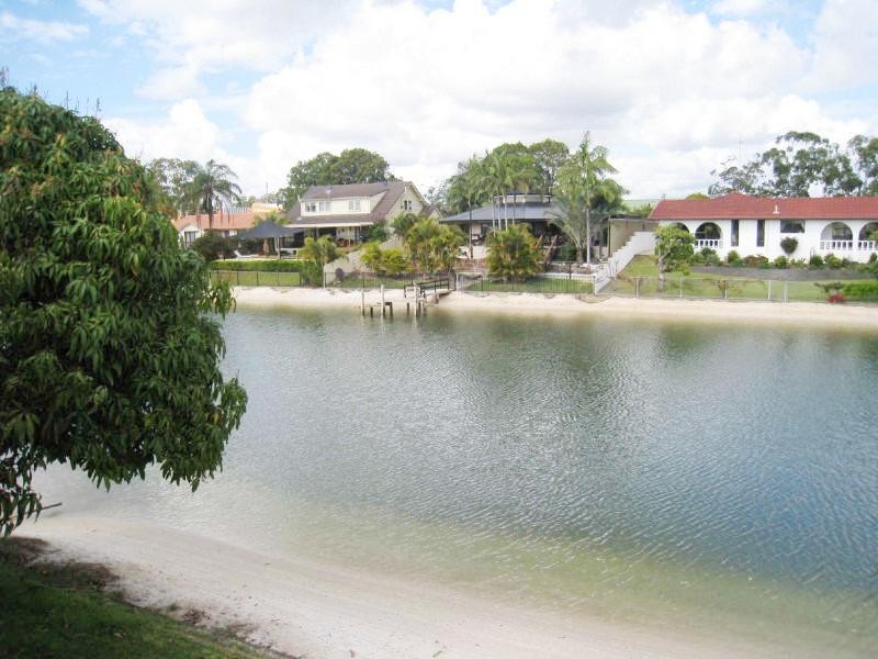 16 Namatjira Court, Broadbeach Waters QLD 4218