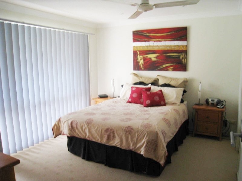 16 Namatjira Court, Broadbeach Waters QLD 4218