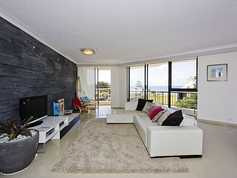 10/3576 ‘Carrington Court’ Main Beach Parade, Main Beach QLD 4217