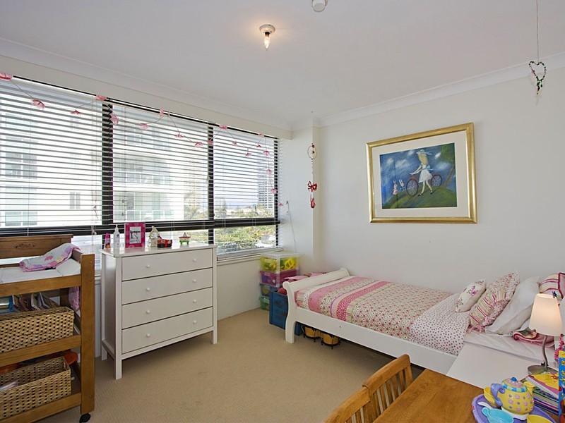 10/3576 ‘Carrington Court’ Main Beach Parade, Main Beach QLD 4217