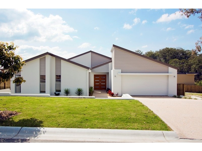 16 Worchester Terrace, Reedy Creek QLD 4227