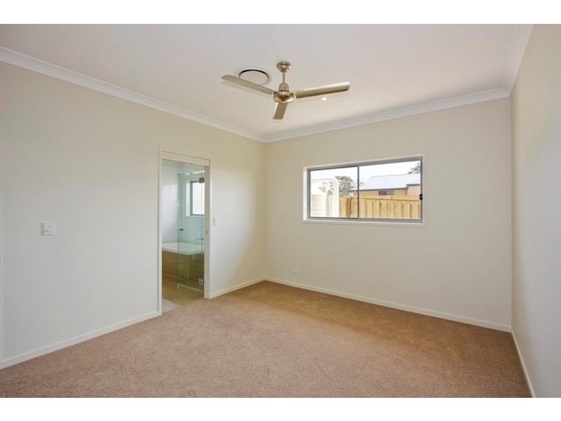 16 Worchester Terrace, Reedy Creek QLD 4227