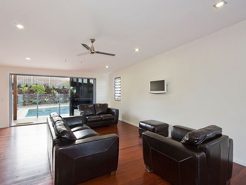 38 Convery Crescent, Highland Park QLD 4211