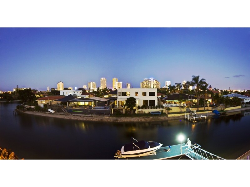 10 Coral Gables Key, Broadbeach Waters QLD 4218