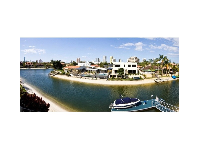 10 Coral Gables Key, Broadbeach Waters QLD 4218
