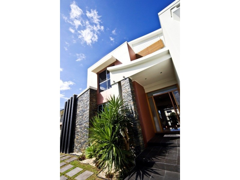 10 Coral Gables Key, Broadbeach Waters QLD 4218