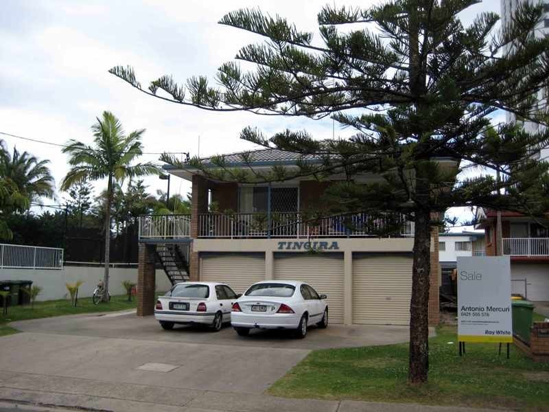 3 ‘Tingira’, 16 Anne Avenue, Broadbeach QLD 4218