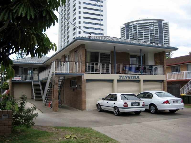 3 ‘Tingira’, 16 Anne Avenue, Broadbeach QLD 4218