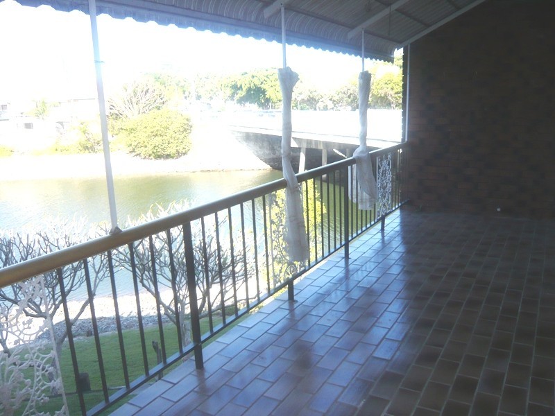 3/47 Hooker Boulevard, Broadbeach Waters QLD 4218