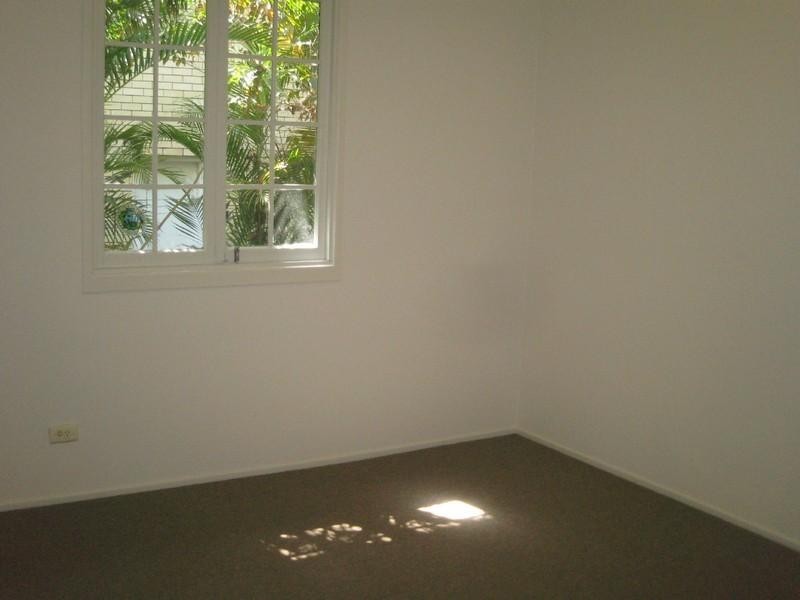 46 Sunbrite Avenue, Mermaid Beach QLD 4218