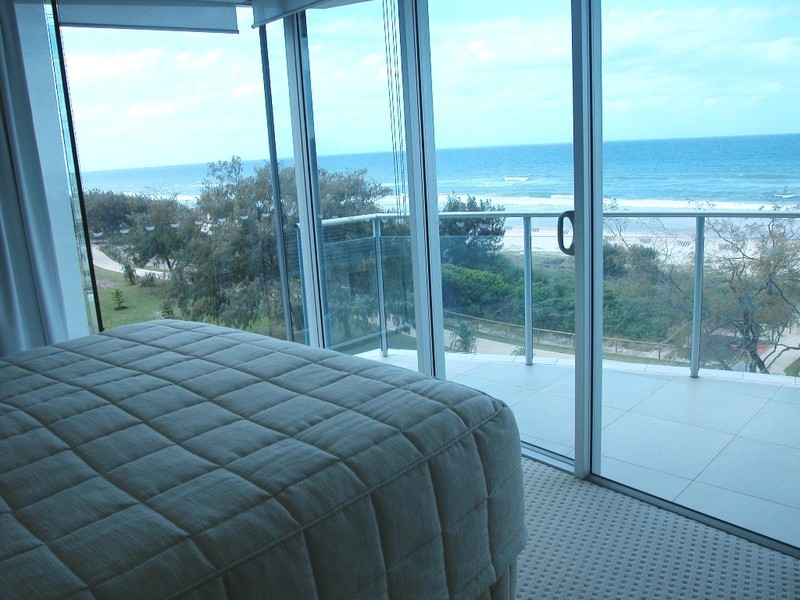 Broadbeach QLD 4218