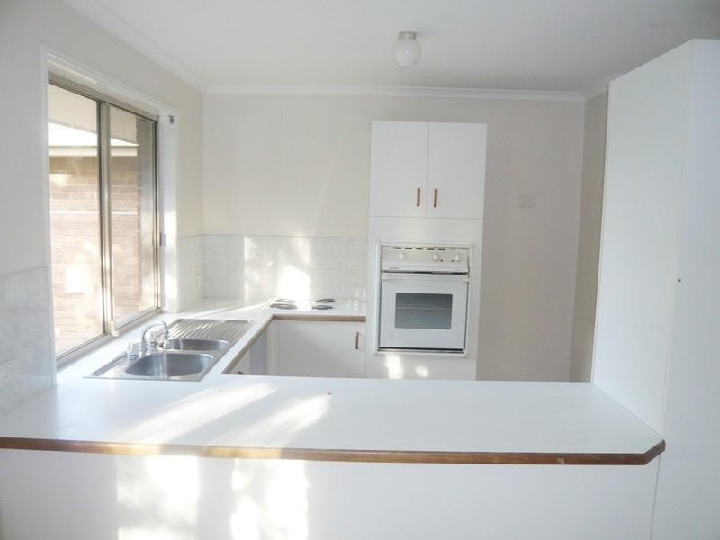 12 Southlake Drive, Varsity Lakes QLD 4227