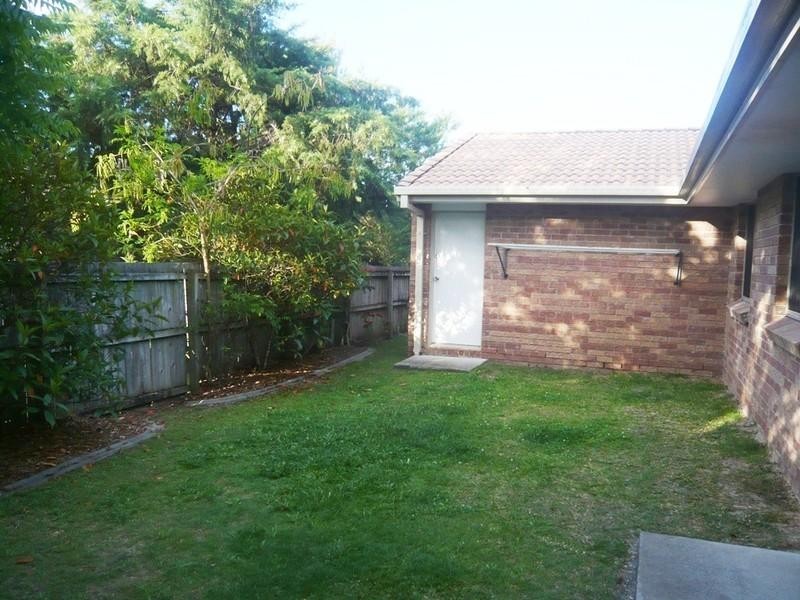 12 Southlake Drive, Varsity Lakes QLD 4227