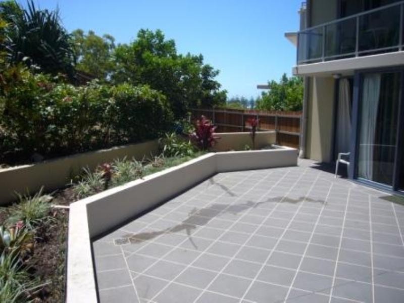 2066/1 Ocean Street, Burleigh Heads QLD 4220