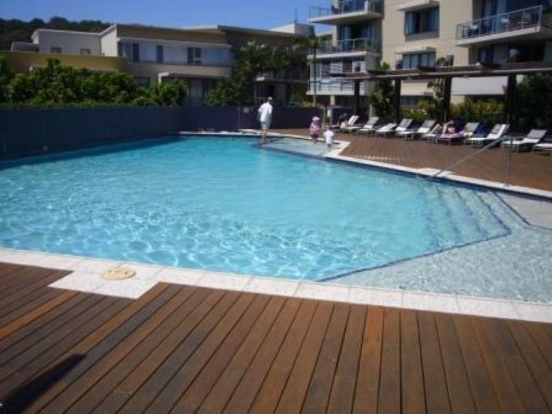 2066/1 Ocean Street, Burleigh Heads QLD 4220