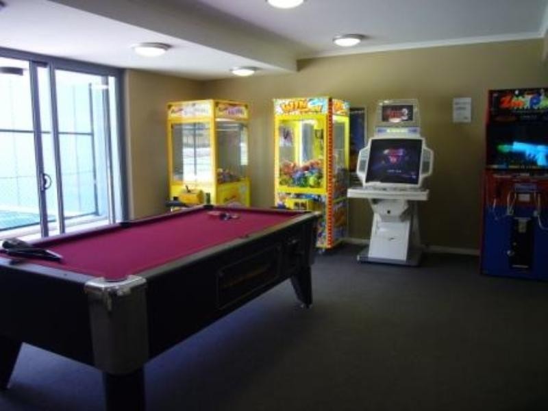 2066/1 Ocean Street, Burleigh Heads QLD 4220