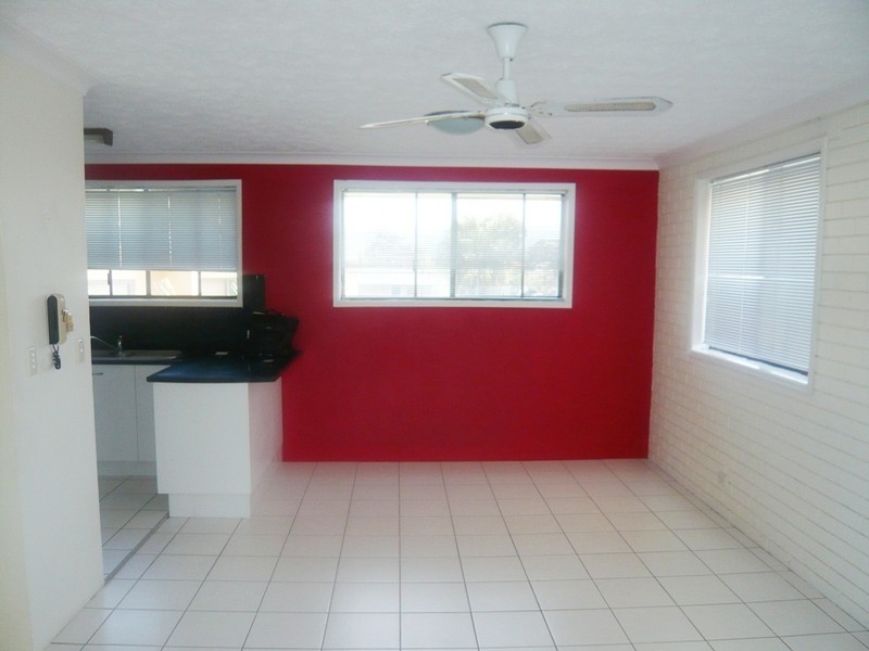 7/6 Genoa Street, Broadbeach QLD 4218