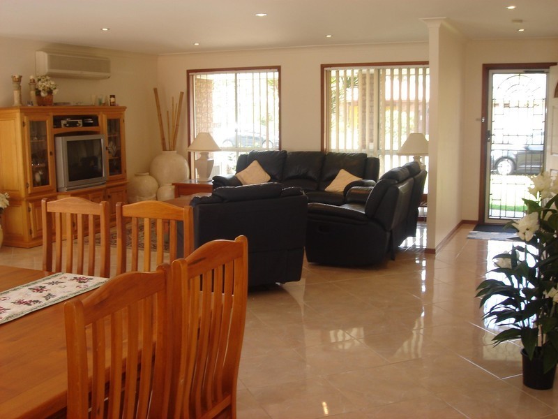 146 Barrier Reef Drive, Mermaid Waters QLD 4218