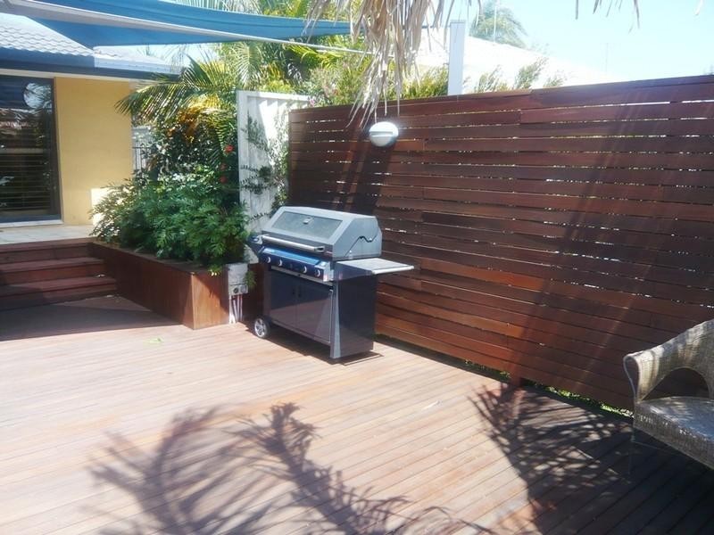 21 Bombala Street, Broadbeach Waters QLD 4218