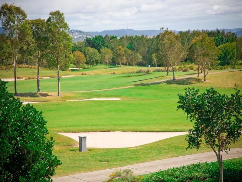 28 Lakelands Drive, Merrimac QLD 4226