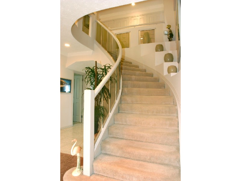 Clear Island Waters QLD 4226