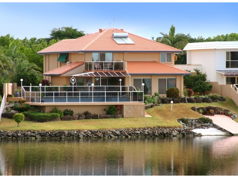 Clear Island Waters QLD 4226