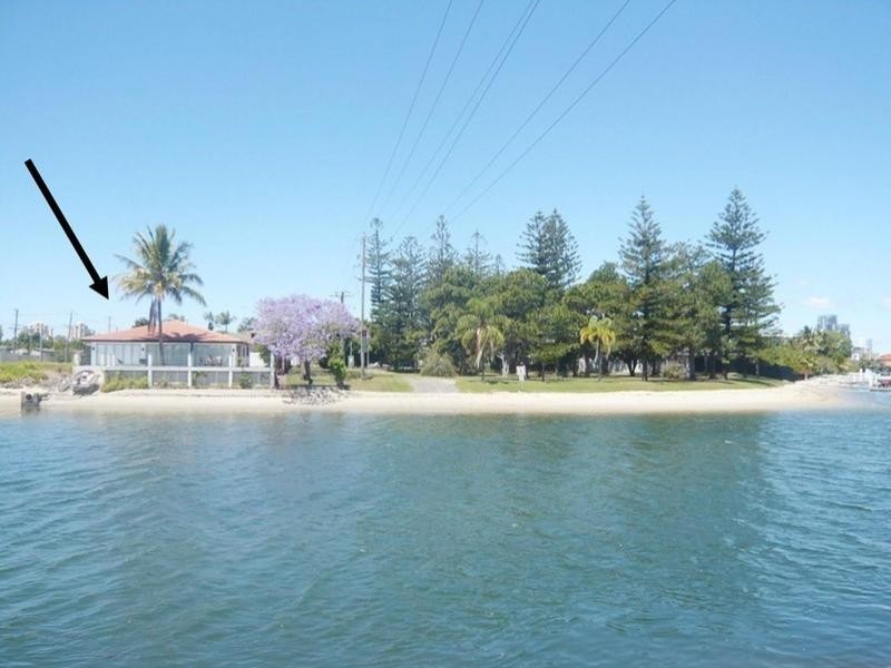 41 Allambi Avenue, Broadbeach Waters QLD 4218