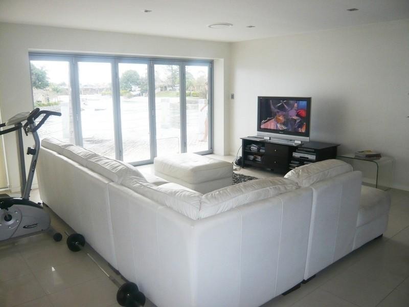 41 Allambi Avenue, Broadbeach Waters QLD 4218