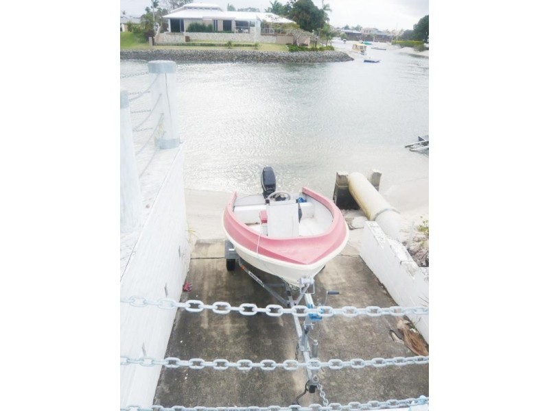 41 Allambi Avenue, Broadbeach Waters QLD 4218