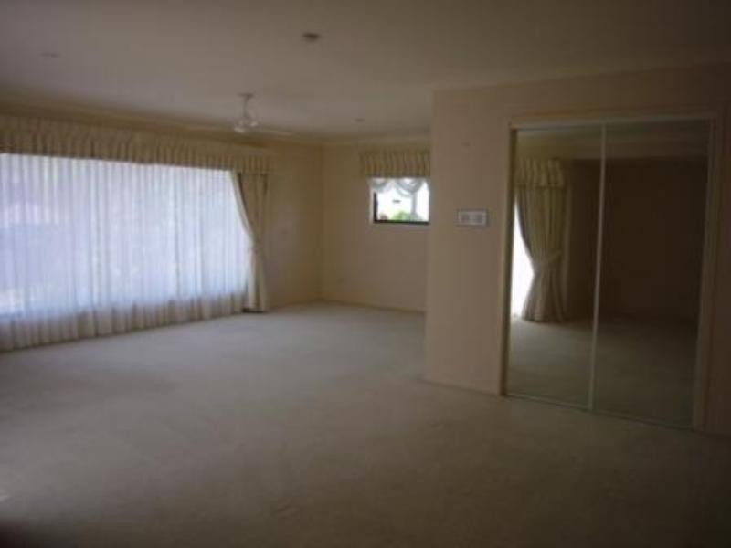 30 Midshipman Court, Main Beach QLD 4217