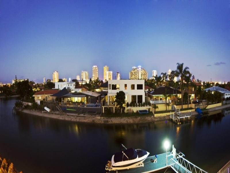 Broadbeach Waters QLD 4218