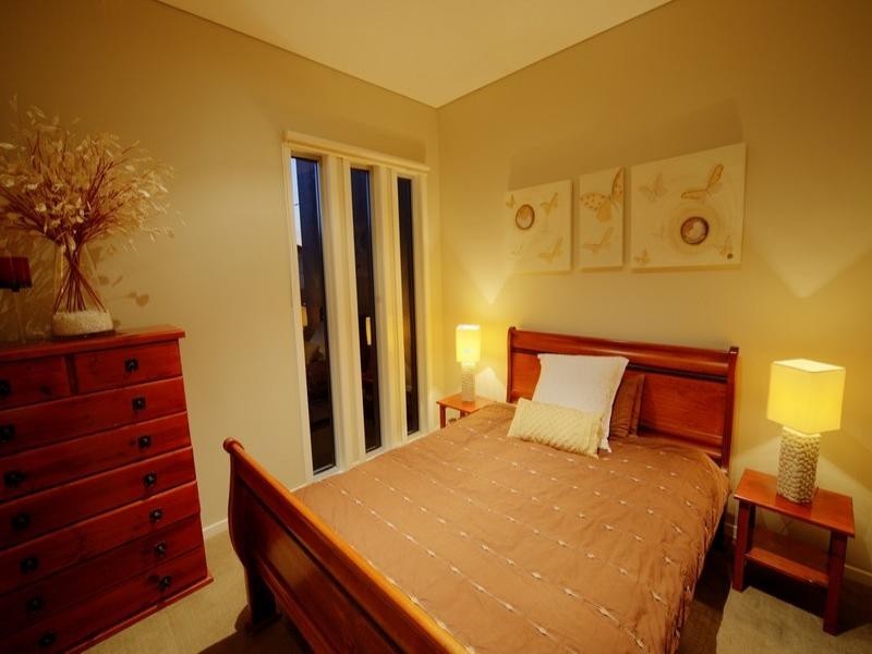 Broadbeach Waters QLD 4218