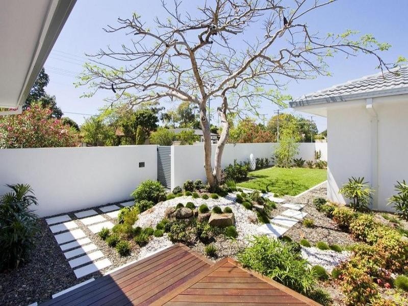 40 Alec Avenue, Mermaid Waters QLD 4218