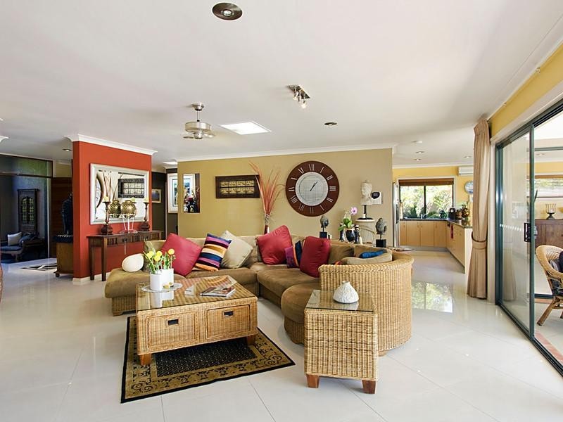 100 Upton Street, Bundall QLD 4217