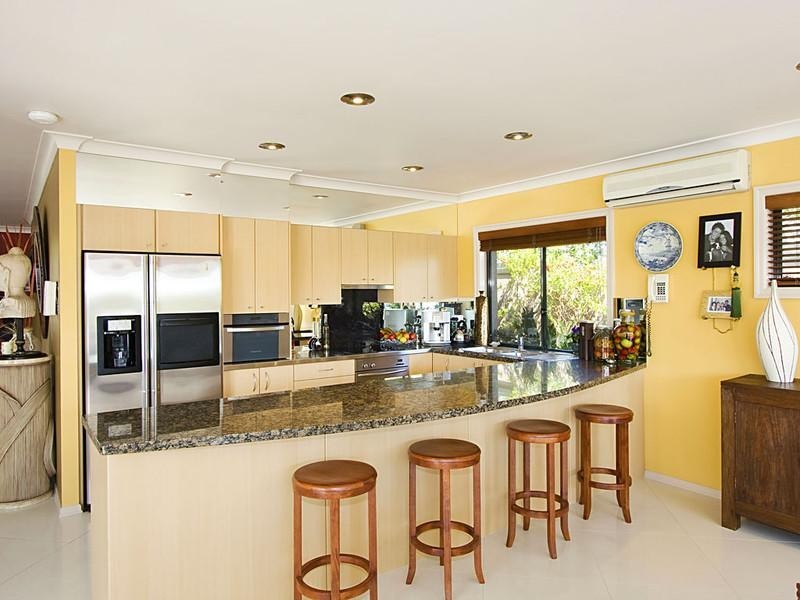 100 Upton Street, Bundall QLD 4217