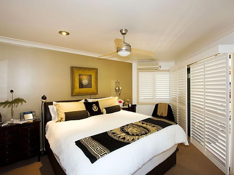 100 Upton Street, Bundall QLD 4217