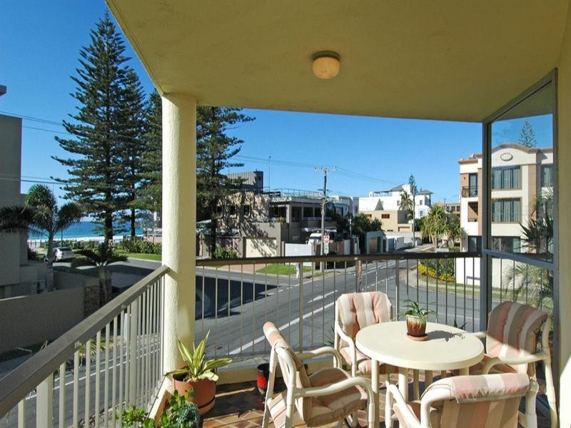 3/5 `Wirringa Sands’ Francis Street, Mermaid Beach QLD 4218