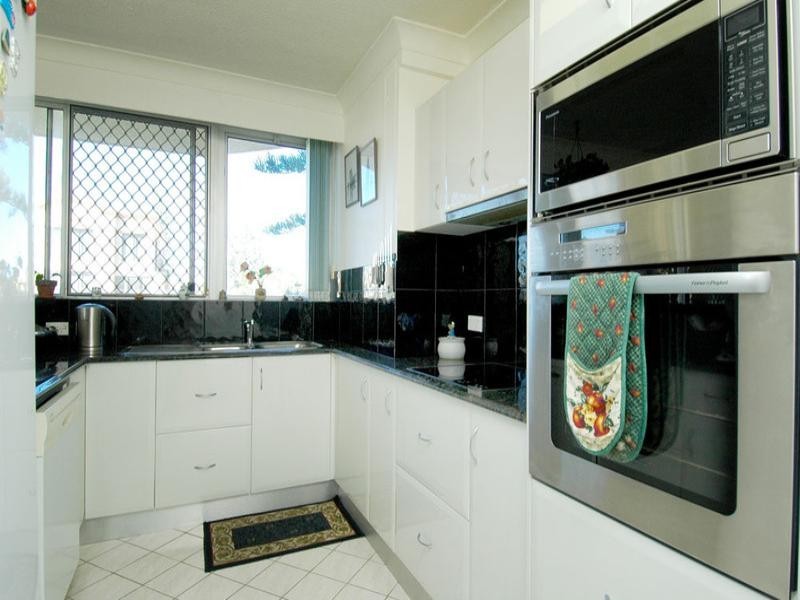 3/5 `Wirringa Sands’ Francis Street, Mermaid Beach QLD 4218