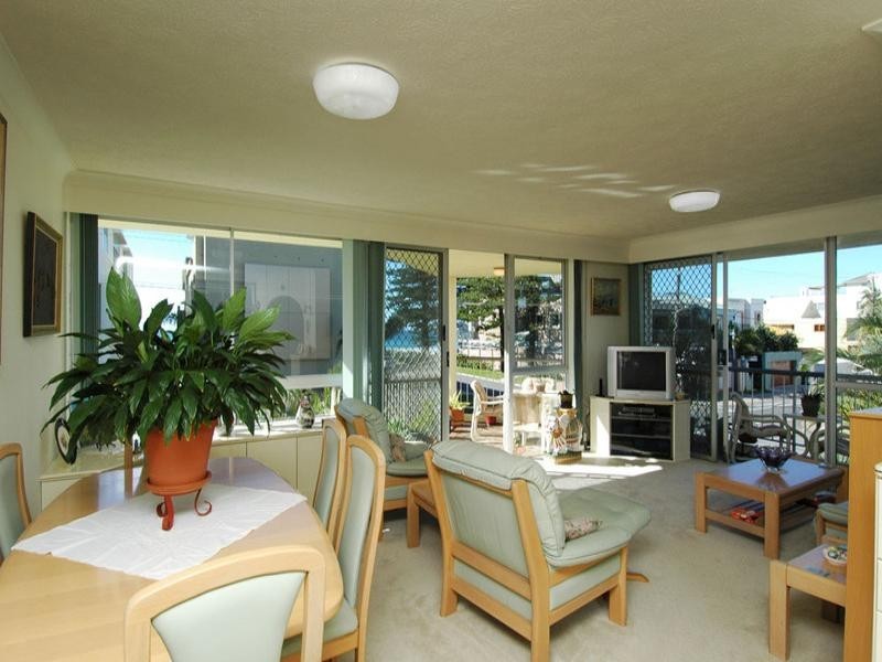 3/5 `Wirringa Sands’ Francis Street, Mermaid Beach QLD 4218