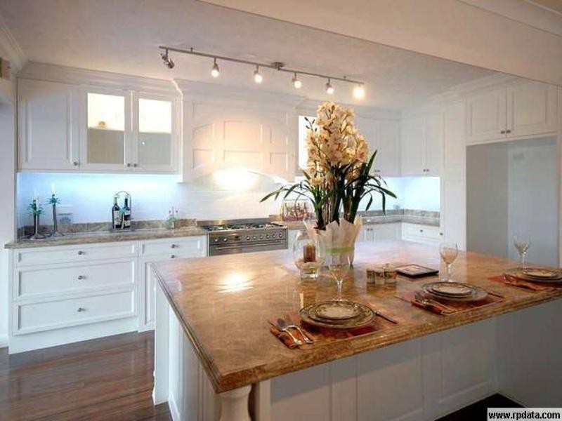 98 Clear Island Road, Broadbeach Waters QLD 4218