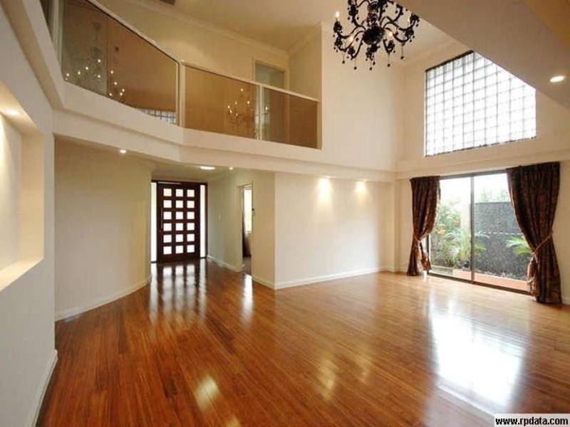 98 Clear Island Road, Broadbeach Waters QLD 4218