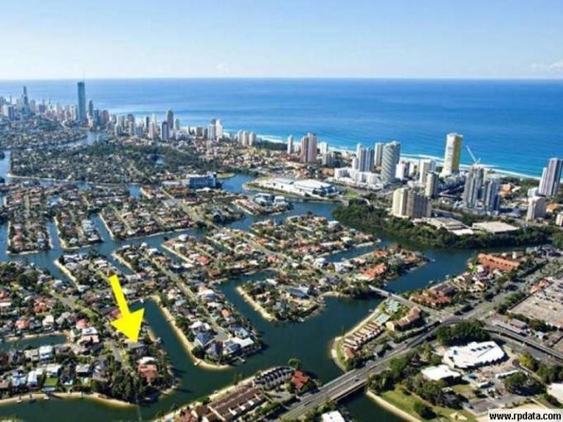 98 Clear Island Road, Broadbeach Waters QLD 4218