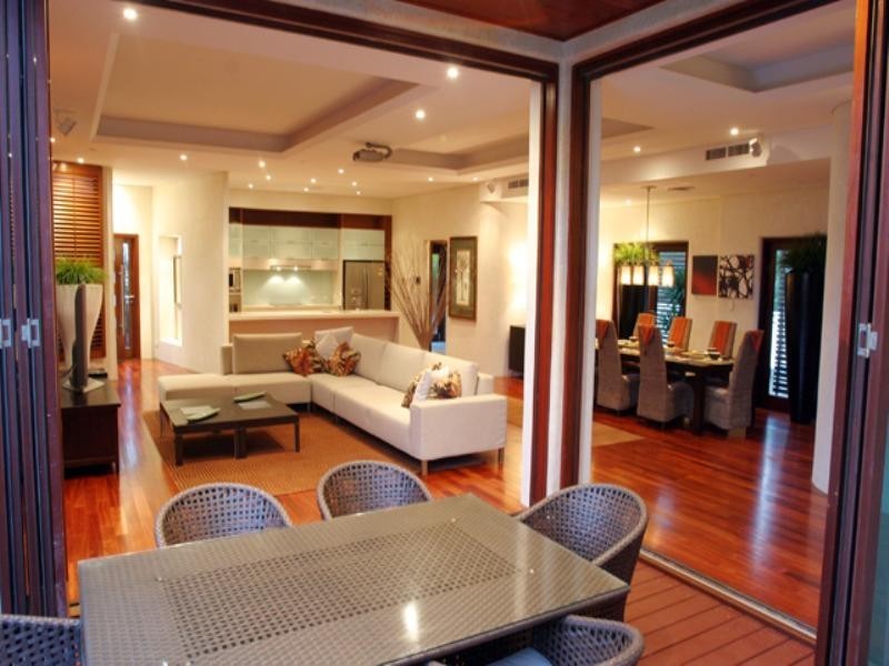 20 Hedges Avenue, Mermaid Beach QLD 4218