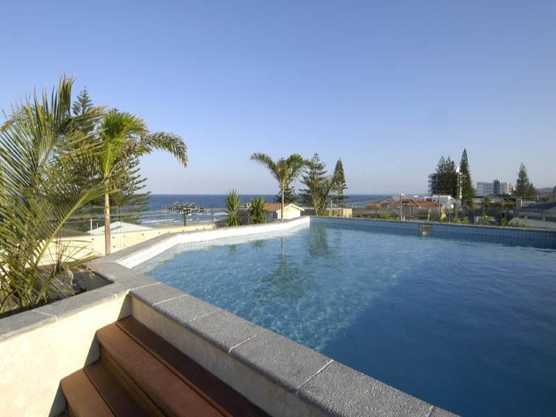 20 Hedges Avenue, Mermaid Beach QLD 4218