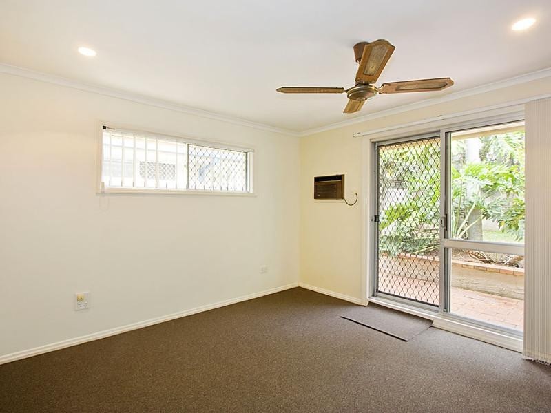 30 Brindisi Avenue, Isle Of Capri QLD 4217