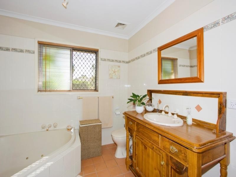 29 Petersen Avenue, Southport QLD 4215